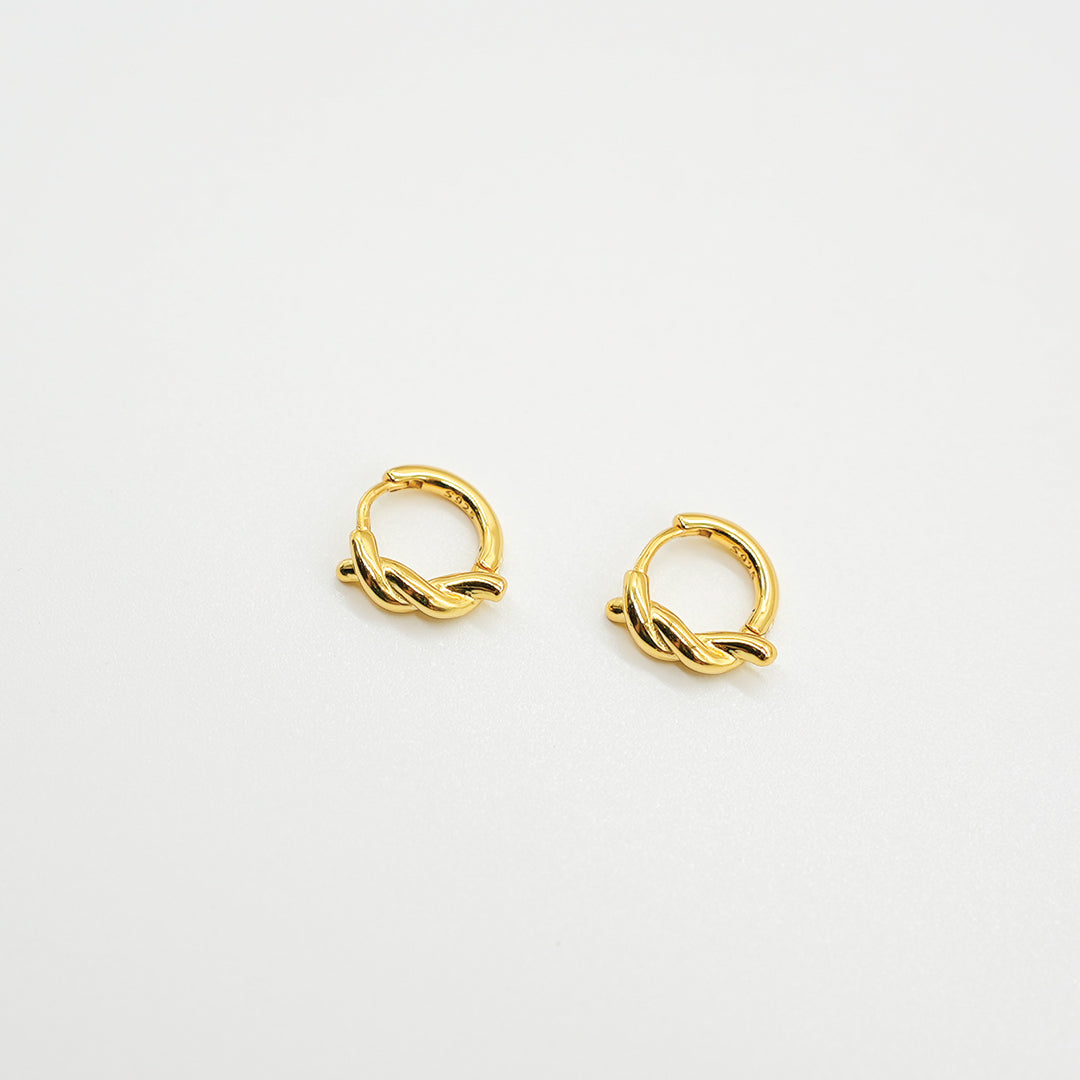 Simply Knot Earrings | Gold
